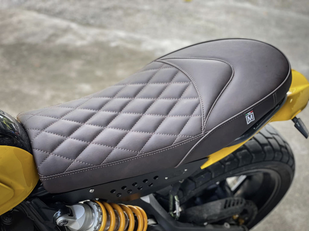 DUCATI スクランブラー Sixty2 Lowシート DUCATI スクランブラー Sixty2 Lowシート