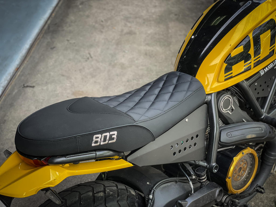 DUCATI スクランブラー Sixty2 Lowシート DUCATI スクランブラー Sixty2 Lowシート 【公式通販】